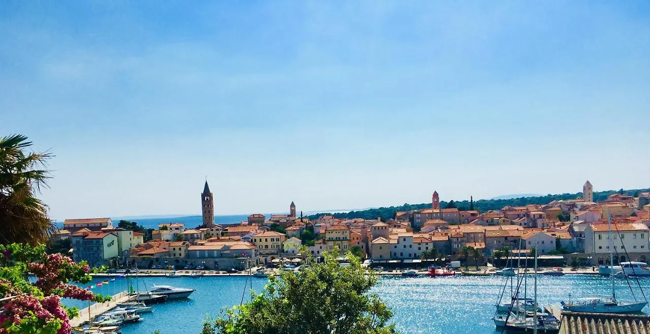 Apartman Galli S Pogledom Na Grad Rab location
