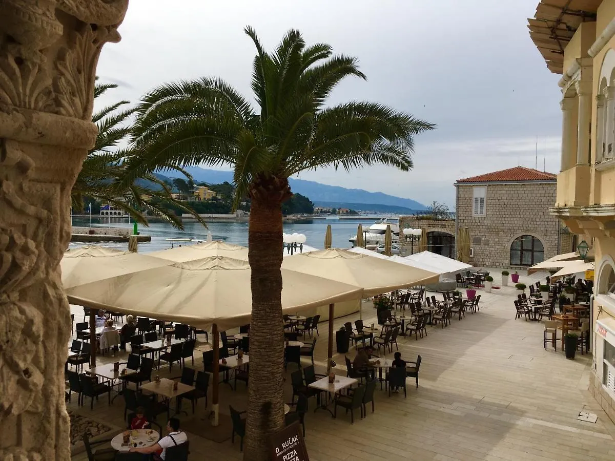 Apartman Galli S Pogledom Na Grad Rab Banjol Apartment